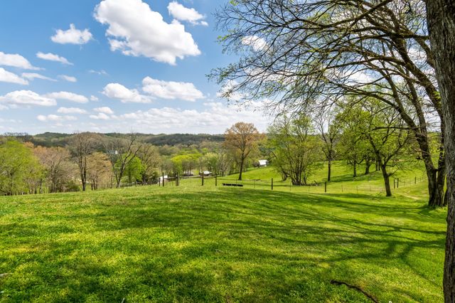 5123 Steam Mill Hollow Rd, Williamsport, TN 38487