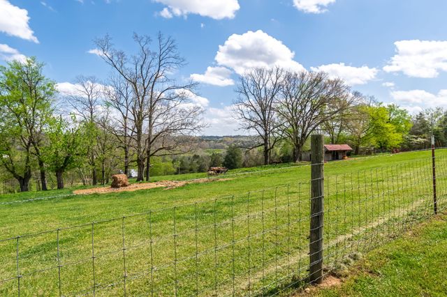 5123 Steam Mill Hollow Rd, Williamsport, TN 38487