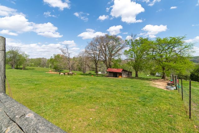 5123 Steam Mill Hollow Rd, Williamsport, TN 38487