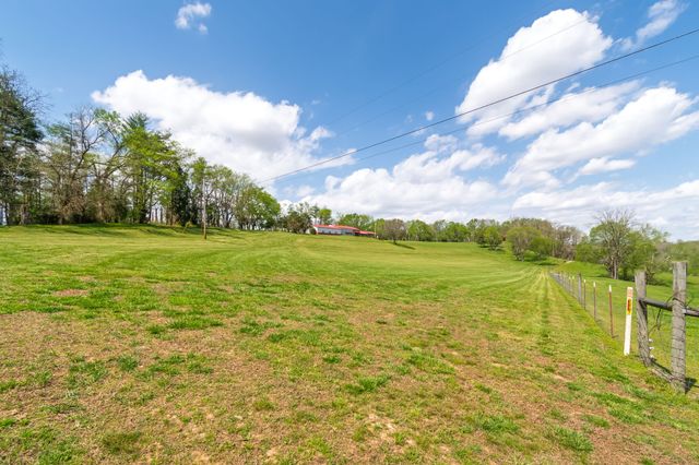 5123 Steam Mill Hollow Rd, Williamsport, TN 38487