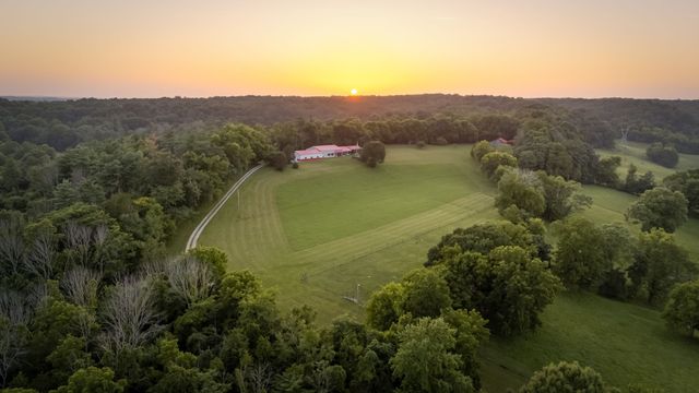 5123 Steam Mill Hollow Rd, Williamsport, TN 38487