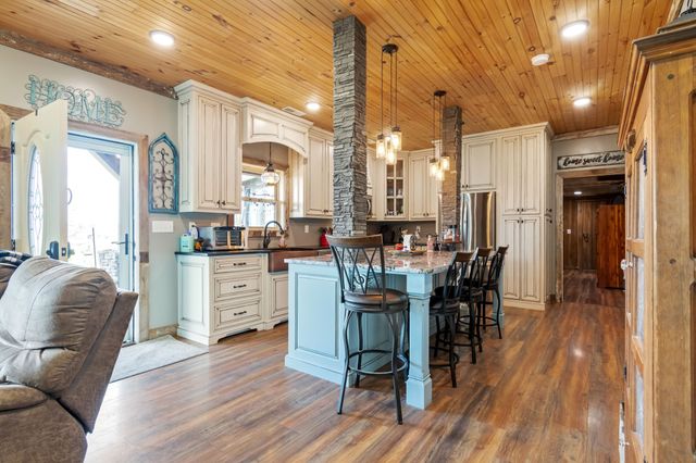 5123 Steam Mill Hollow Rd, Williamsport, TN 38487