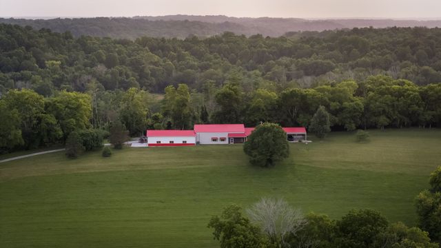 5123 Steam Mill Hollow Rd, Williamsport, TN 38487