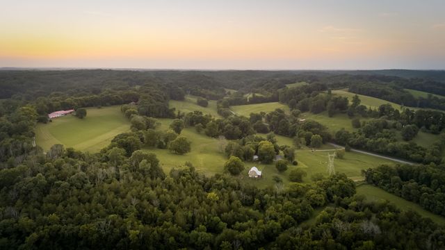 5123 Steam Mill Hollow Rd, Williamsport, TN 38487