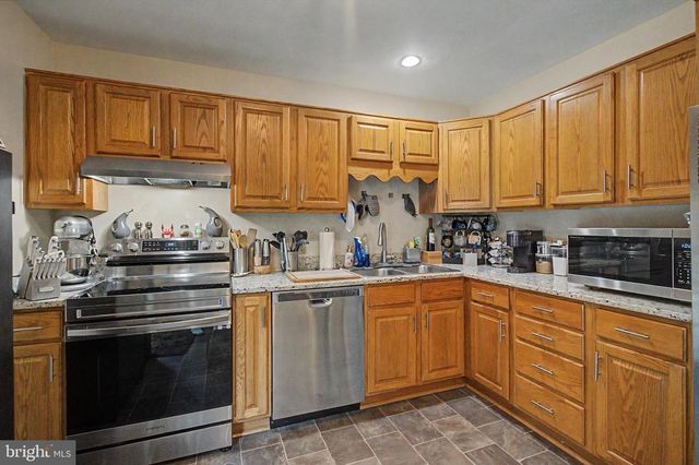 426 GROVE AVE, Mohnton, PA 19540