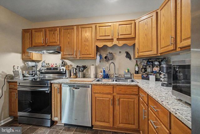 426 GROVE AVE, Mohnton, PA 19540