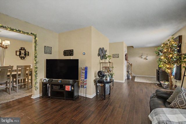 426 GROVE AVE, Mohnton, PA 19540