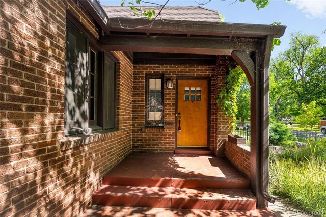 1665 Bellaire Street, Denver, CO 80220