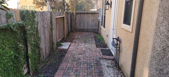 11614 Royal Oaks Crossing, Houston, TX 77082