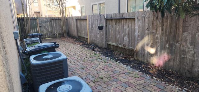 11614 Royal Oaks Crossing, Houston, TX 77082