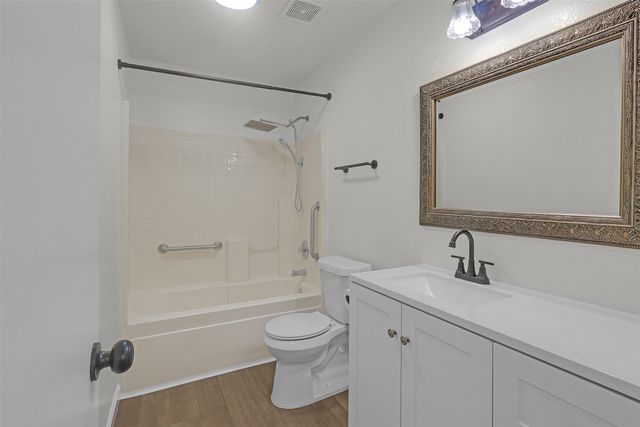 6008 King William Drive, Arlington, TX 76018
