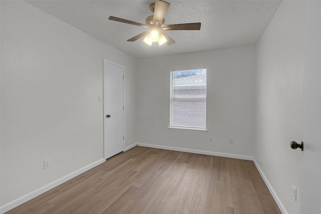 6008 King William Drive, Arlington, TX 76018