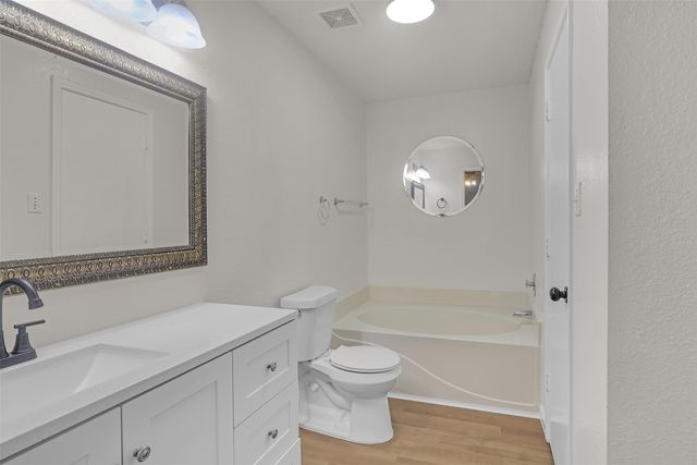 6008 King William Drive, Arlington, TX 76018