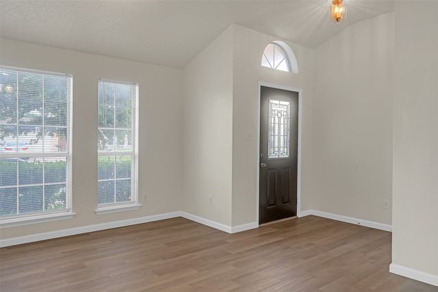 6008 King William Drive, Arlington, TX 76018