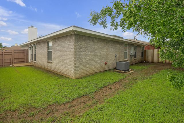 6008 King William Drive, Arlington, TX 76018