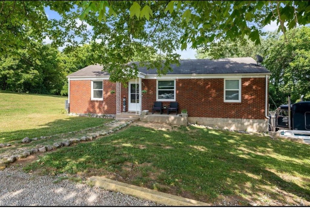 1166 Barnes Rd, Antioch, TN 37013