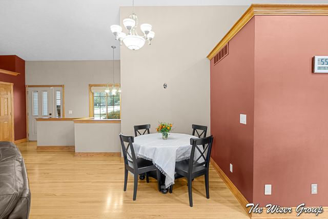 5595 Fieldstone Drive SW, Wyoming, MI 49418