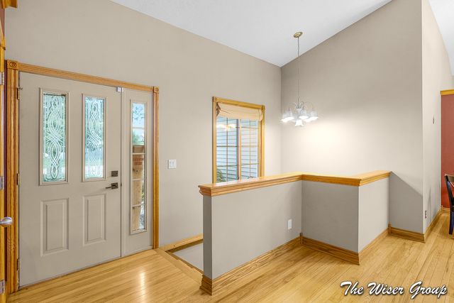 5595 Fieldstone Drive SW, Wyoming, MI 49418