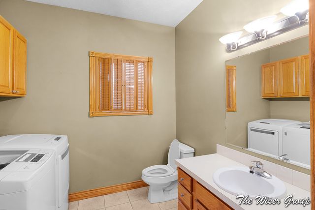 5595 Fieldstone Drive SW, Wyoming, MI 49418