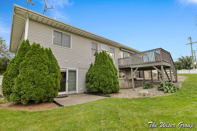 5595 Fieldstone Drive SW, Wyoming, MI 49418