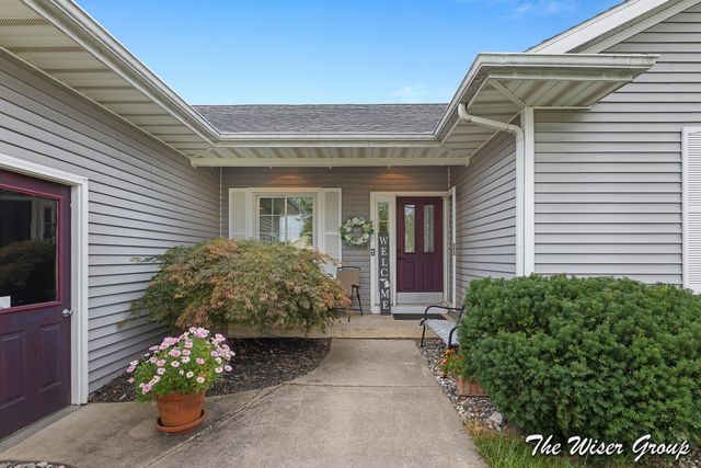 5595 Fieldstone Drive SW, Wyoming, MI 49418