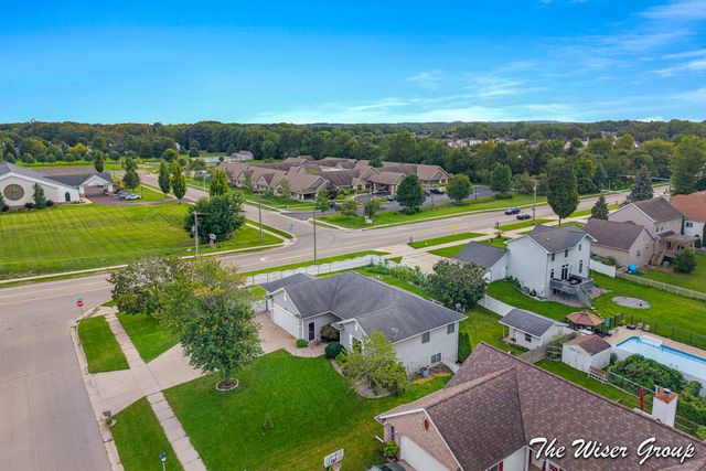 5595 Fieldstone Drive SW, Wyoming, MI 49418