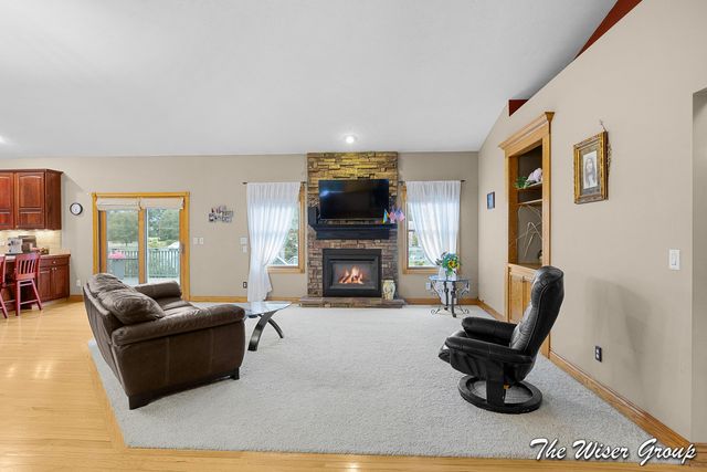 5595 Fieldstone Drive SW, Wyoming, MI 49418