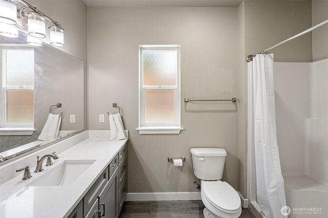 61 E BRADY Loop, Allyn, WA 98524