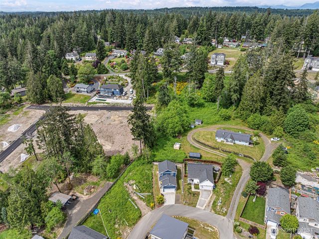 61 E BRADY Loop, Allyn, WA 98524