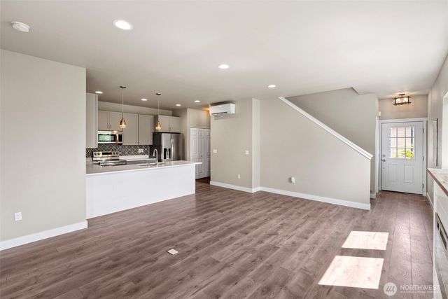 61 E BRADY Loop, Allyn, WA 98524