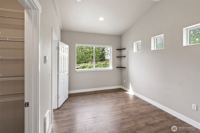 61 E BRADY Loop, Allyn, WA 98524