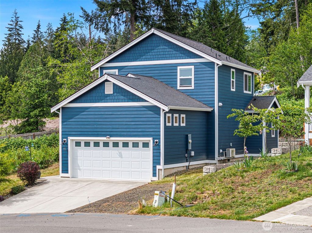 61 E BRADY Loop, Allyn, WA 98524