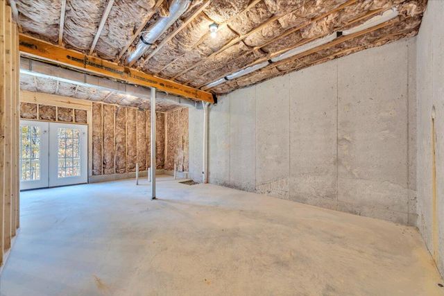 1103 Niagara RD, Vinton, VA 24179