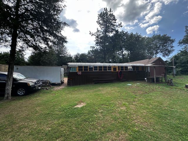 9428 Rolling Acres Road, Tool, TX 75143