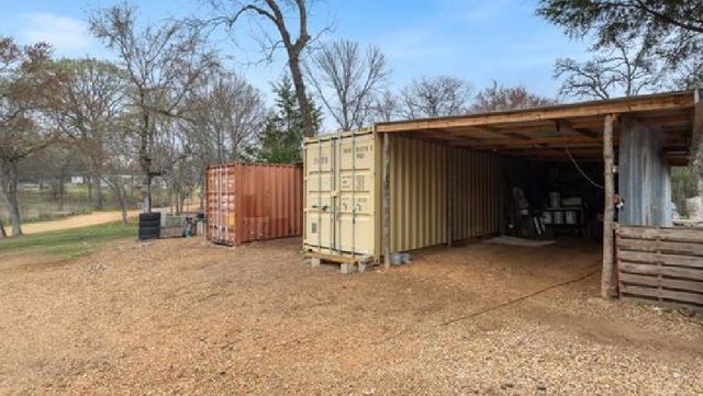 9428 Rolling Acres Road, Tool, TX 75143