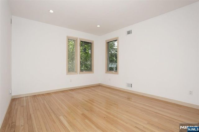 25 Bogert Place 1ST.FLOOR, Westwood, NJ 07675