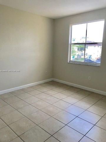 2731 SE 17th Ave 201, Homestead, FL 33035