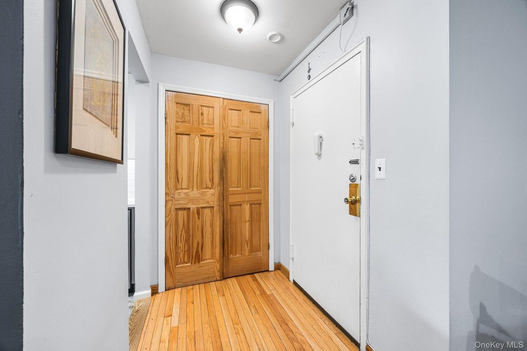 111 Dehaven Drive 127, Yonkers, NY 10703 — photo 2