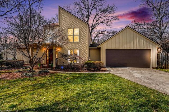 2902 Crossfield Drive, Greensboro, NC 27408