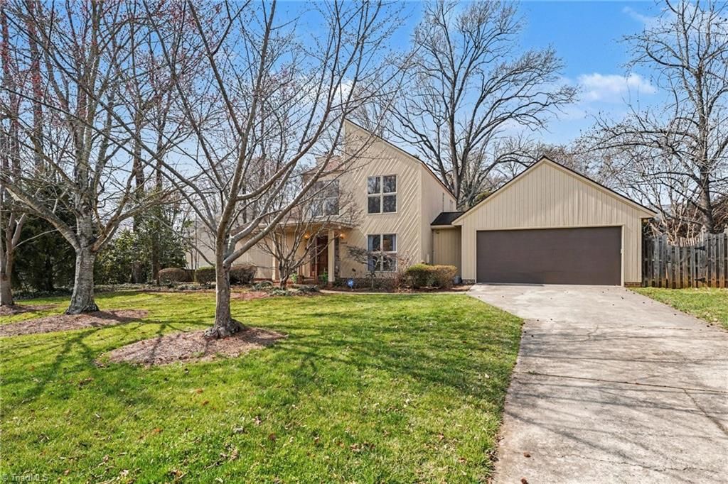 2902 Crossfield Drive, Greensboro, NC 27408