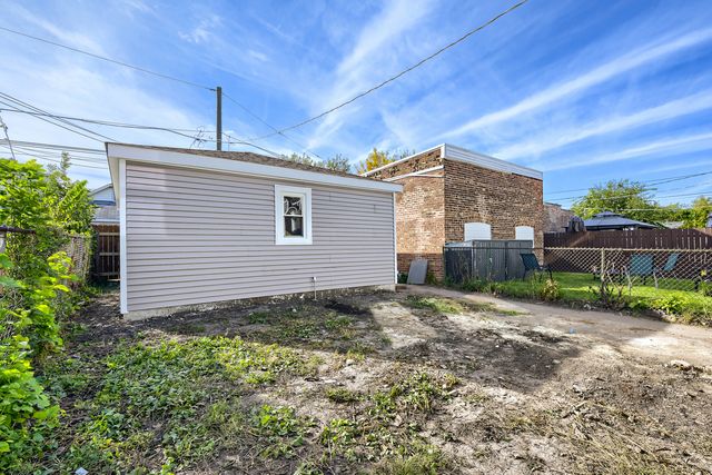 7522 S Carpenter Street, Chicago, IL 60620