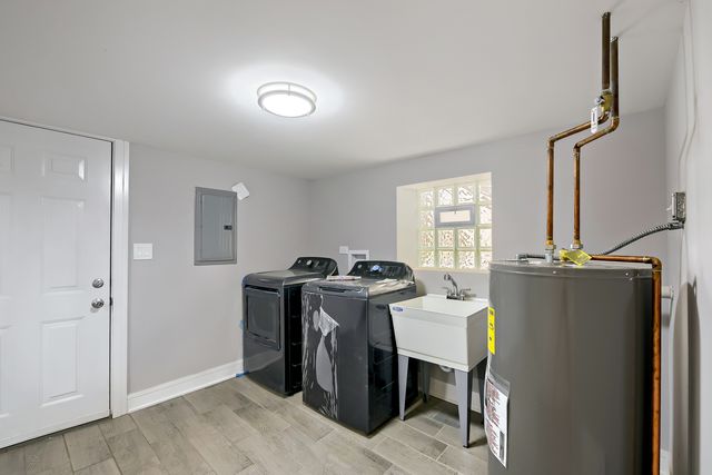 7522 S Carpenter Street, Chicago, IL 60620