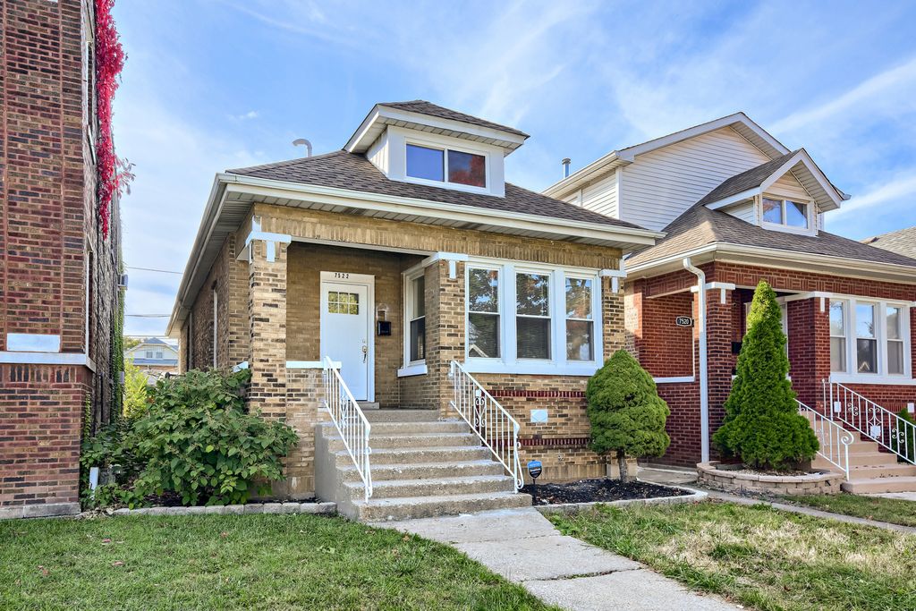 7522 S Carpenter Street, Chicago, IL 60620