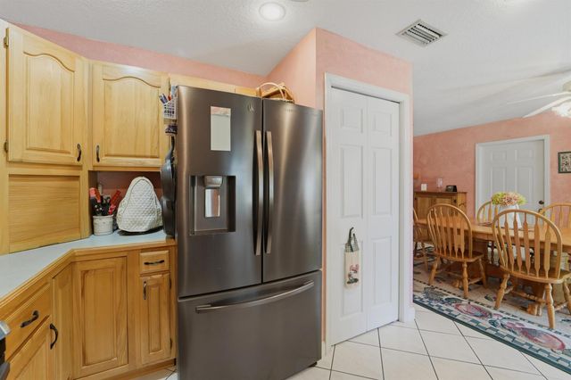 8645 SE Alabama Place, Hobe Sound, FL 33455