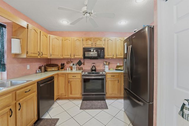 8645 SE Alabama Place, Hobe Sound, FL 33455