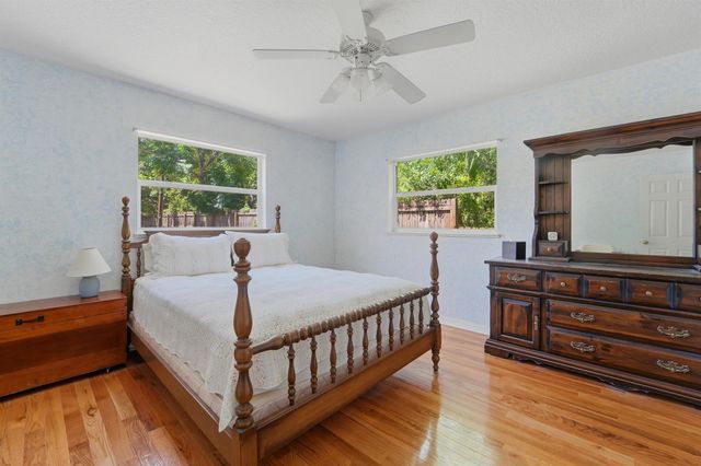 8645 SE Alabama Place, Hobe Sound, FL 33455