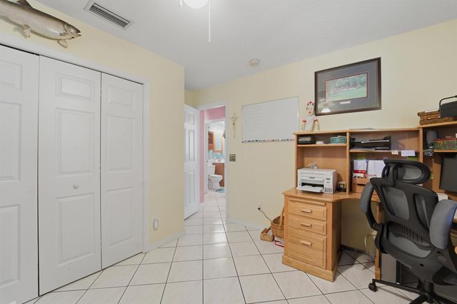8645 SE Alabama Place, Hobe Sound, FL 33455