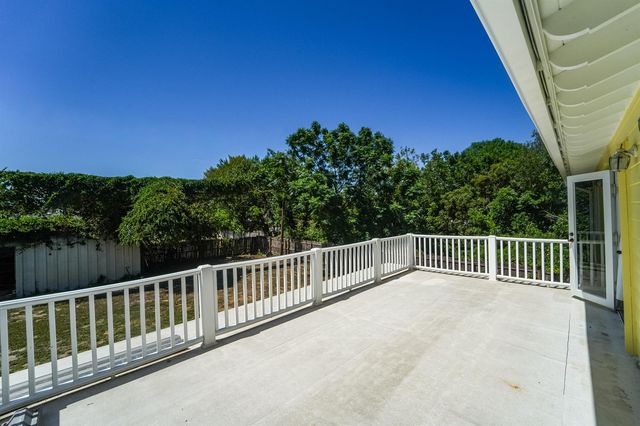 8645 SE Alabama Place, Hobe Sound, FL 33455