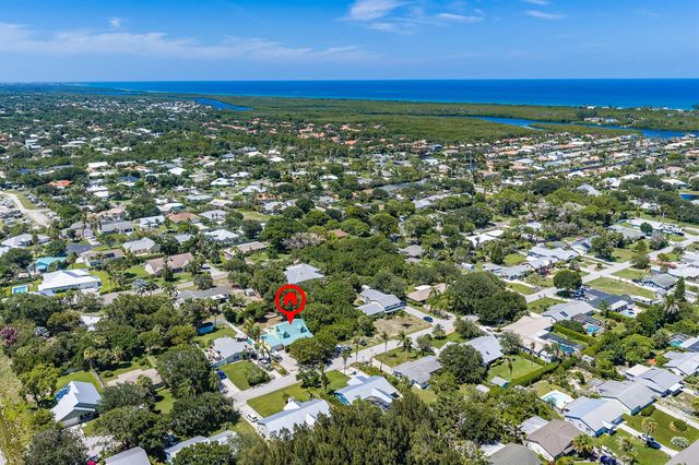 8645 SE Alabama Place, Hobe Sound, FL 33455