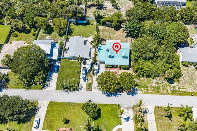 8645 SE Alabama Place, Hobe Sound, FL 33455